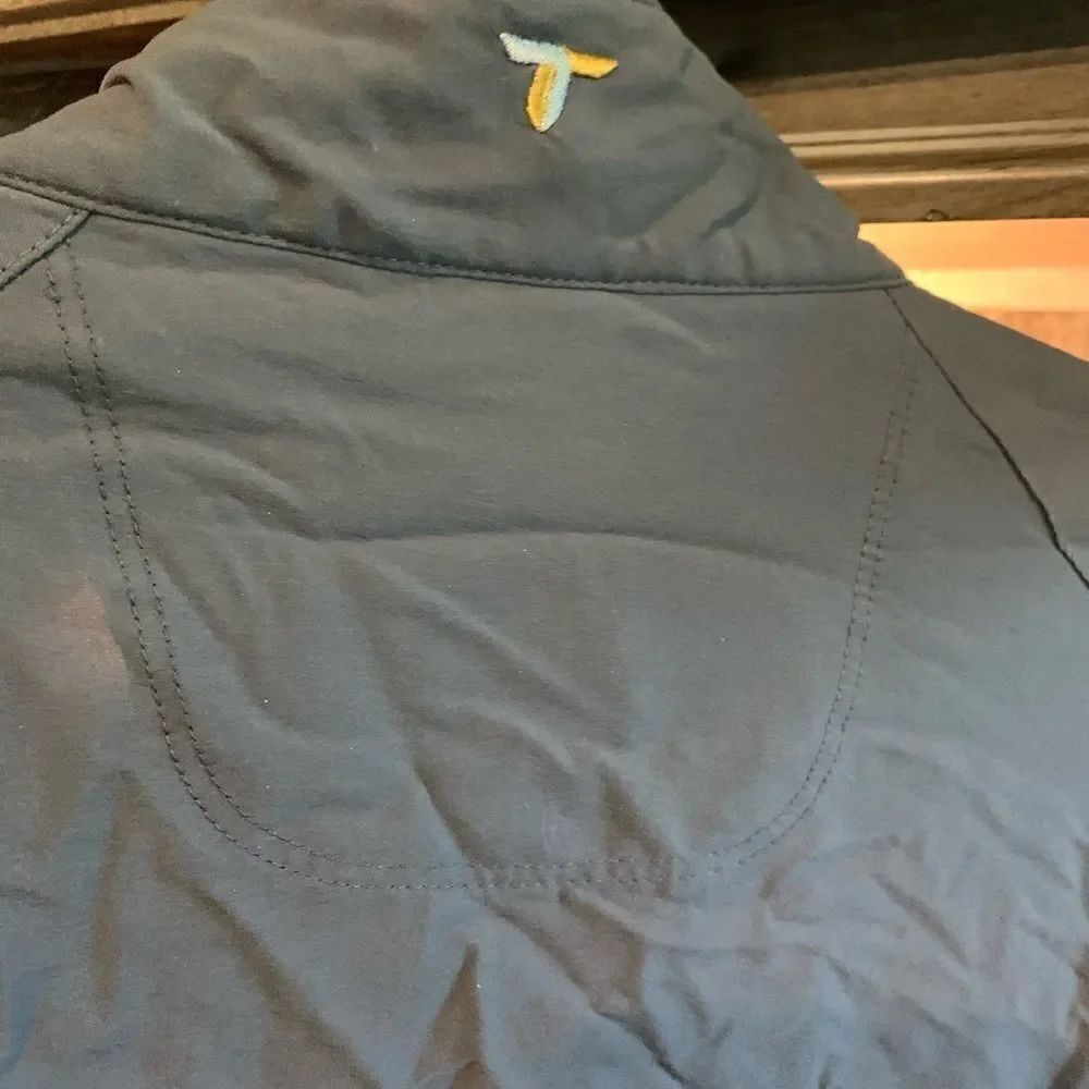 Columbia Wind Breaker  - Picture 8 of 8